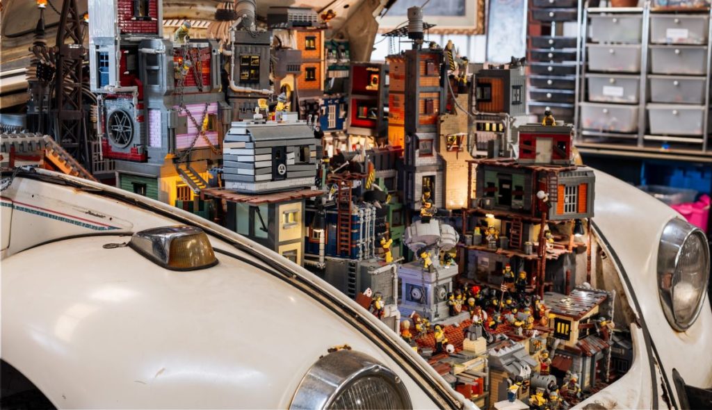 There’s A World Premiere LEGO Exhibition Set In The Year 2530 On Display At The Museum